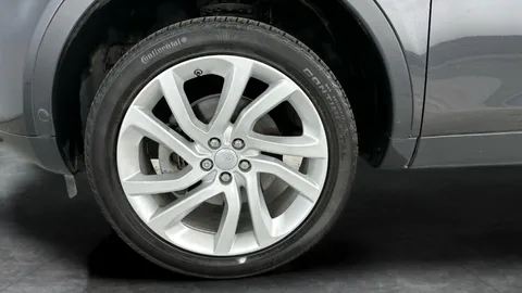 Thumbnail image for the Land Rover Discovery Sport 2.0 Si4 HSE Luxury   4WD