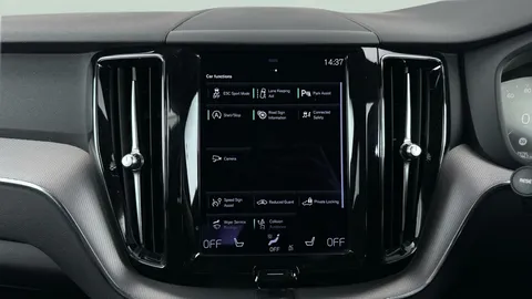 Thumbnail image for the Volvo XC60 2.0 B5 MHEV R-Design