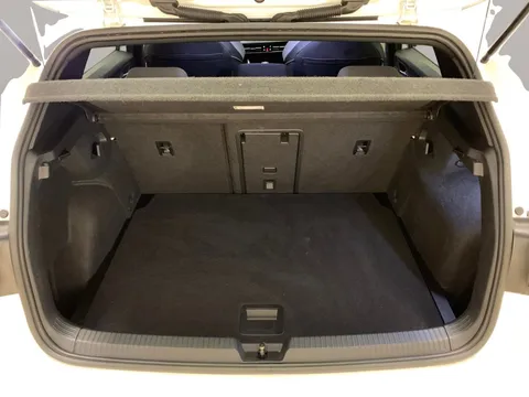 Thumbnail image for the Volkswagen Golf 1.5 TSI R-Line