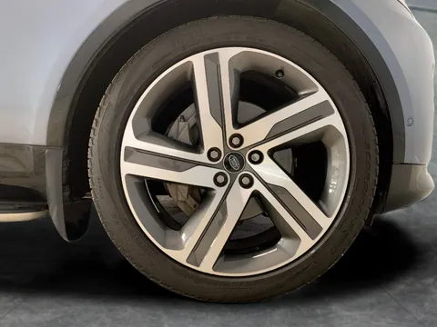 Thumbnail image for the Land Rover Discovery 3.0 D300 MHEV R-Dynamic HSE   4WD