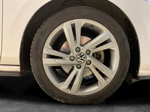 Thumbnail image for the Volkswagen Golf 1.5 TSI R-Line