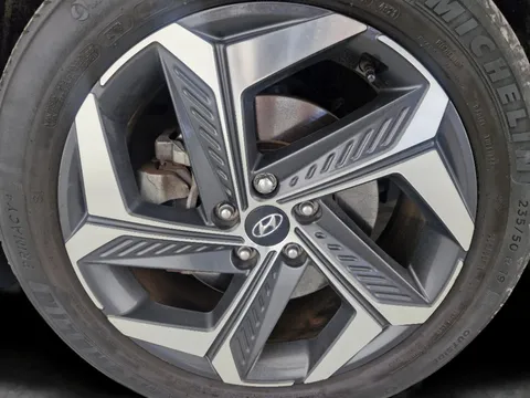 Thumbnail image for the Hyundai Tucson 1.6 h T-GDi 13.8kWh Ultimate   Plug-in  4WD