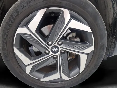 Thumbnail image for the Hyundai Tucson 1.6 h T-GDi 13.8kWh Ultimate   Plug-in  4WD