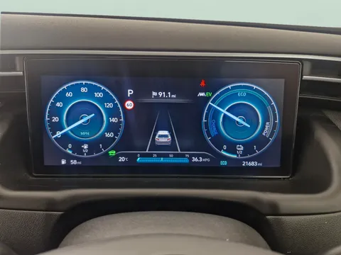 Thumbnail image for the Hyundai Tucson 1.6 h T-GDi 13.8kWh Ultimate   Plug-in  4WD