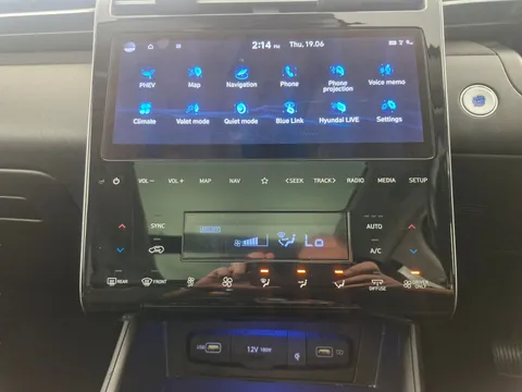 Thumbnail image for the Hyundai Tucson 1.6 h T-GDi 13.8kWh Ultimate   Plug-in  4WD