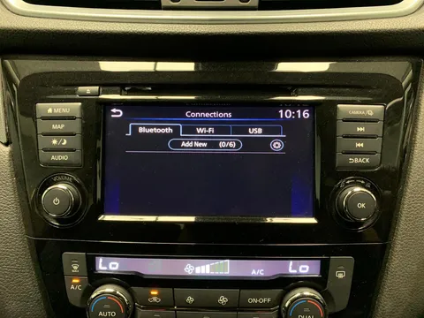 Thumbnail image for the Nissan Qashqai 1.3 DIG-T N-Connecta
