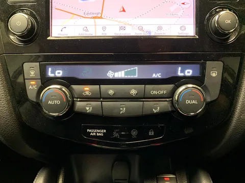 Thumbnail image for the Nissan Qashqai 1.3 DIG-T N-Connecta