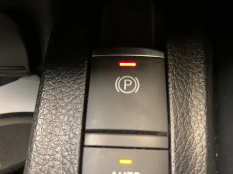 Thumbnail image for the Nissan Qashqai 1.3 DIG-T N-Connecta