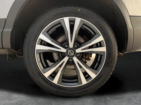 Thumbnail image for the Nissan Qashqai 1.3 DIG-T N-Connecta