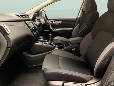 Thumbnail image for the Nissan Qashqai 1.3 DIG-T N-Connecta