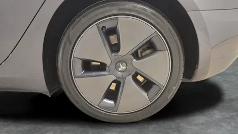 Thumbnail image for the Tesla Model 3 (Dual Motor) Long Range   4WDE