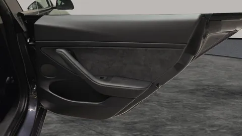 Thumbnail image for the Tesla Model 3 (Dual Motor) Long Range   4WDE