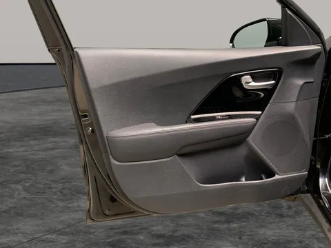 Thumbnail image for the Kia Niro 1.6 GDi 8.9kWh 3   Plug-in  DCT
