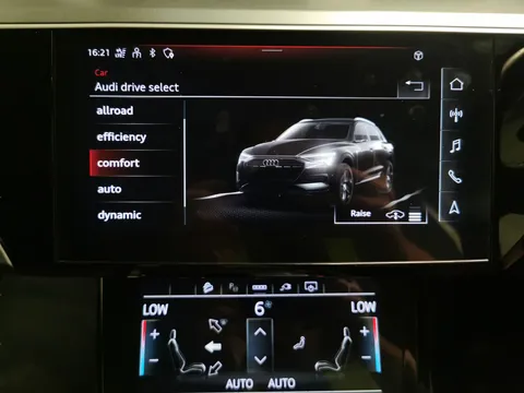 Thumbnail image for the Audi E-Tron 50 Technik   quattro 71.2kWh (11kW Charger)