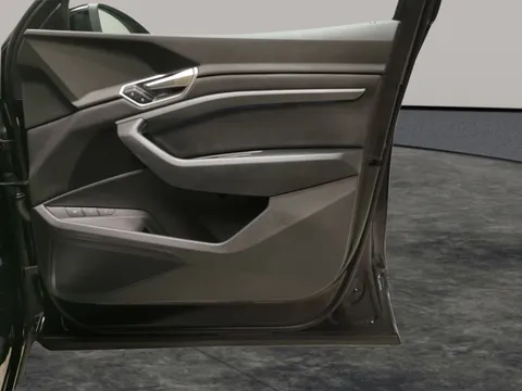 Thumbnail image for the Audi E-Tron 50 Technik   quattro 71.2kWh (11kW Charger)