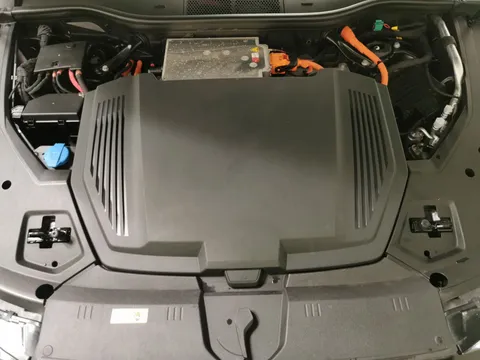 Thumbnail image for the Audi E-Tron 50 Technik   quattro 71.2kWh (11kW Charger)