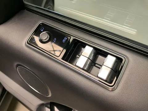 Thumbnail image for the Land Rover Range Rover Sport 2.0 P400e 13.1kWh HSE Dynamic Black   Plug-in  4WD