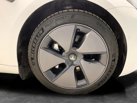 Thumbnail image for the Tesla Model 3 (Dual Motor) Long Range   4WDE