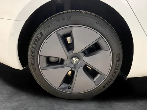 Thumbnail image for the Tesla Model 3 (Dual Motor) Long Range   4WDE