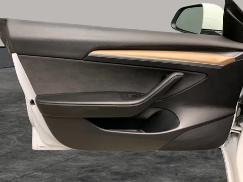 Thumbnail image for the Tesla Model 3 (Dual Motor) Long Range   4WDE