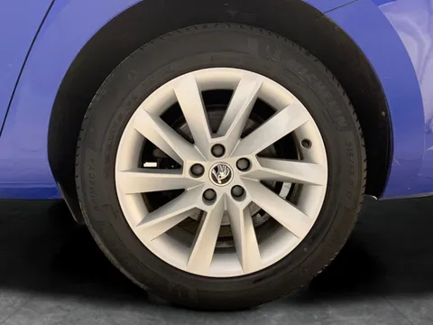 Thumbnail image for the Škoda Superb 1.5 TSI ACT SE Technology   DSG