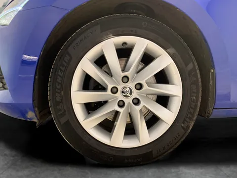 Thumbnail image for the Škoda Superb 1.5 TSI ACT SE Technology   DSG