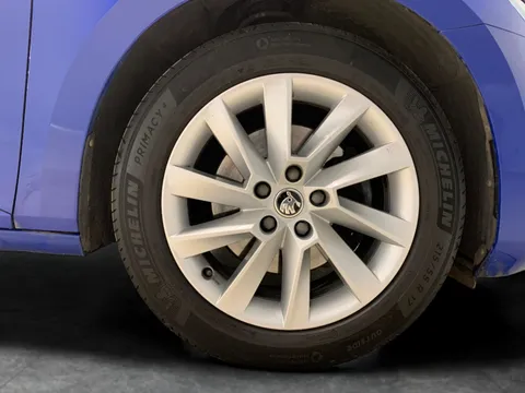 Thumbnail image for the Škoda Superb 1.5 TSI ACT SE Technology   DSG
