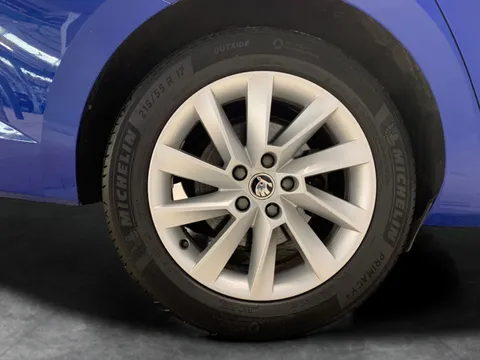 Thumbnail image for the Škoda Superb 1.5 TSI ACT SE Technology   DSG