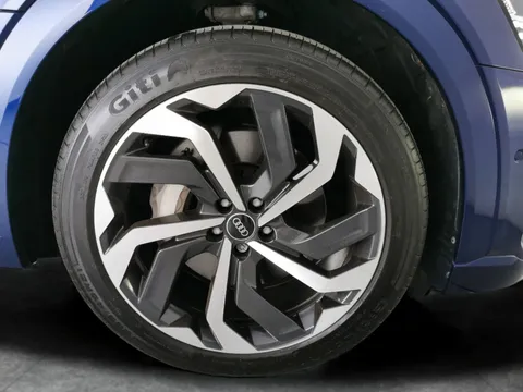 Thumbnail image for the Audi E-Tron 50 Black Edition Sportback  quattro 71.2kWh (11kW Charger)