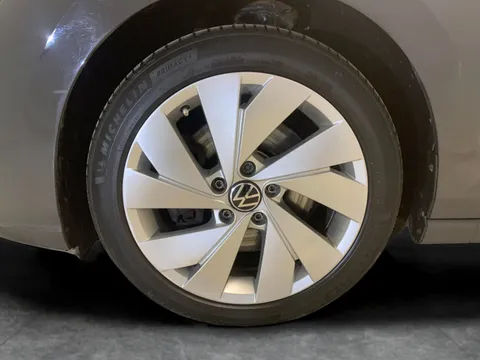 Thumbnail image for the Volkswagen Golf 2.0 TDI Style