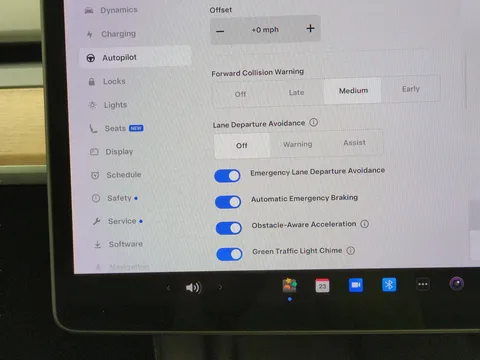 Thumbnail image for the Tesla Model Y SUV  RWD