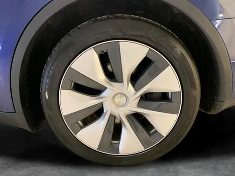Thumbnail image for the Tesla Model Y SUV  RWD