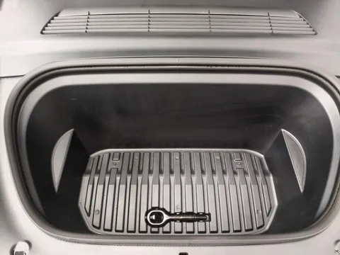 Thumbnail image for the Tesla Model Y SUV  RWD