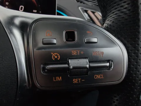 Thumbnail image for the Mercedes-Benz Eqc EQC 400 80kWh AMG Line (Premium Plus)   4MATIC