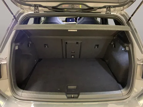 Thumbnail image for the Volkswagen Golf 1.5 TSI R-Line