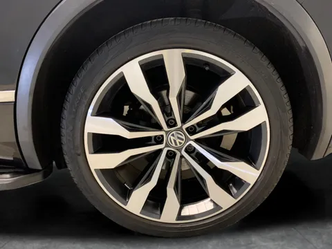 Thumbnail image for the Volkswagen Tiguan 2.0 TDI R-Line   DSG 4Motion