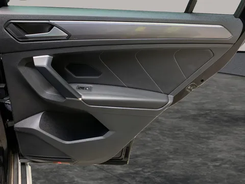 Thumbnail image for the Volkswagen Tiguan 2.0 TDI R-Line   DSG 4Motion