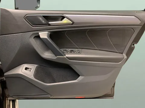 Thumbnail image for the Volkswagen Tiguan 2.0 TDI R-Line   DSG 4Motion