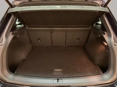 Thumbnail image for the Volkswagen Tiguan 2.0 TDI R-Line   DSG 4Motion