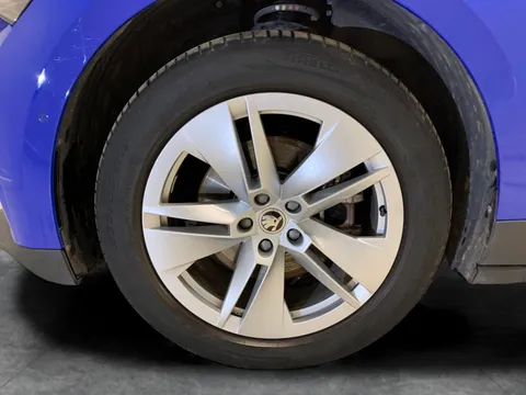Thumbnail image for the Škoda Enyaq 62kWh 60   (DC120kW)