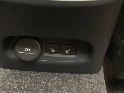 Thumbnail image for the Volvo XC40 Recharge Twin 82kWh Ultimate   AWD