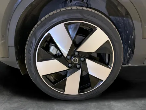 Thumbnail image for the Volvo XC40 Recharge Twin 82kWh Ultimate   AWD
