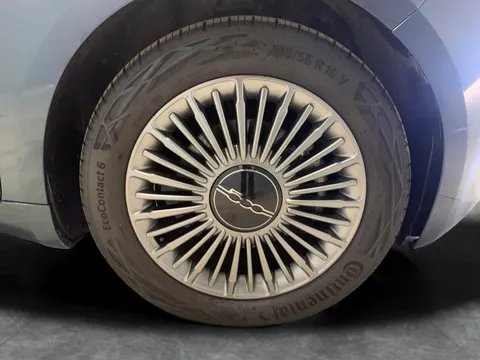 Thumbnail image for the Fiat 500E 42kWh Icon