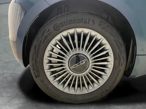 Thumbnail image for the Fiat 500E 42kWh Icon