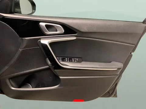 Thumbnail image for the Kia Xceed 1.0 T-GDi Connect