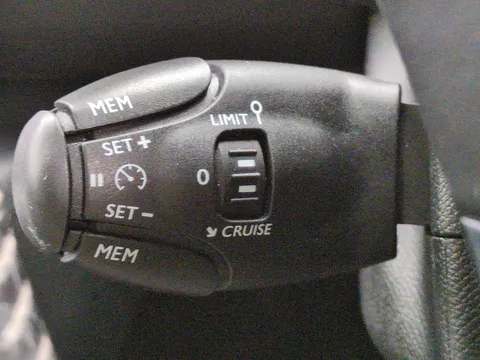 Thumbnail image for the Peugeot 308 1.2 PureTech GPF Allure