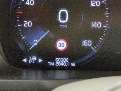 Thumbnail image for the Volvo XC90 2.0 B5 MHEV Momentum    4WD