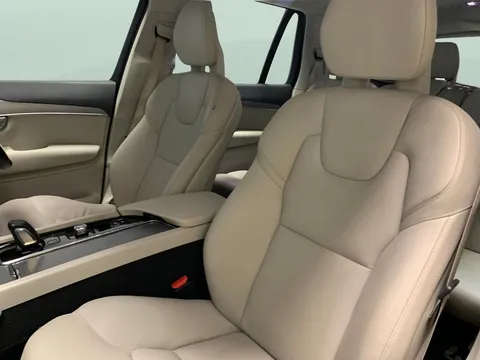 Thumbnail image for the Volvo XC90 2.0 B5 MHEV Momentum    4WD