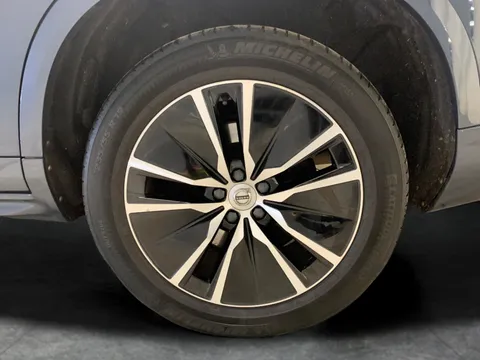 Thumbnail image for the Volvo XC90 2.0 B5 MHEV Momentum    4WD