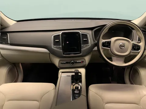Thumbnail image for the Volvo XC90 2.0 B5 MHEV Momentum    4WD
